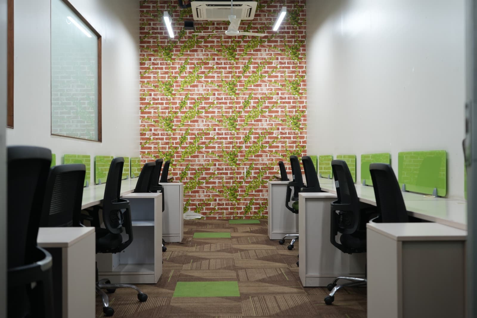 Professional corporate learning environment